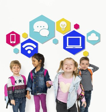 çok ırklı okul çocukları