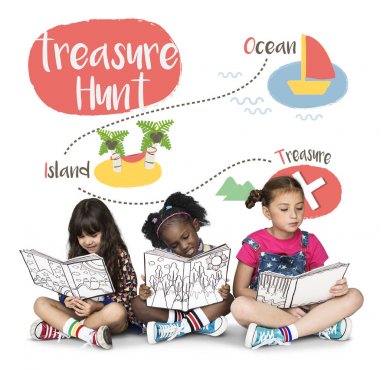 Hazine avı oynayan çocuklar 