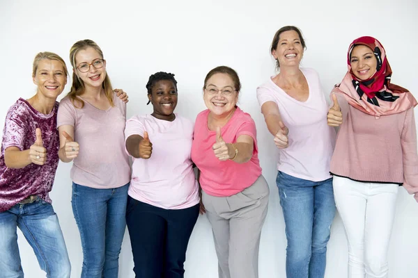 Grupo de mujeres multiétnicas — Foto de Stock