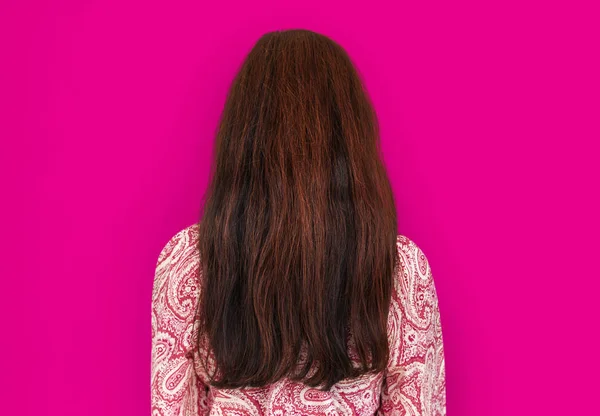 Vrouw met lang haar — Stockfoto