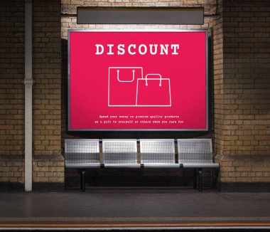 Otobüs durağı koltuklar ve reklam kurulu