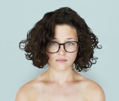 kadın çıplak omuz ile 