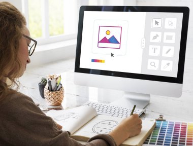 albümde çizim Tasarımcısı