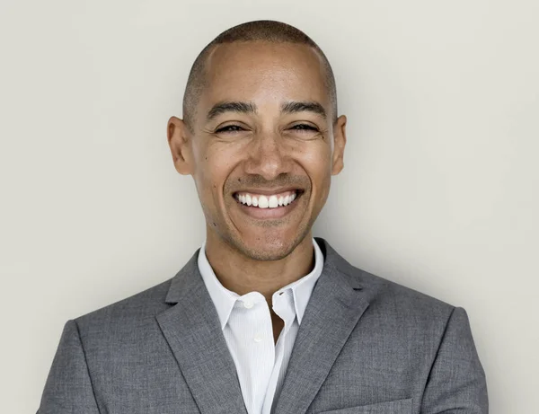 Sonriente hombre de negocios en el estudio — Foto de Stock