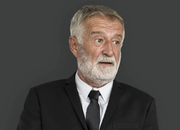 Tänkande senior affärsman — Stockfoto