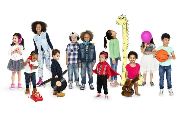 Schöne multiethnische Kinder — Stockfoto