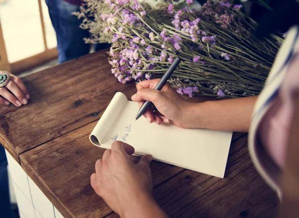 Florist Woman Writing Notebbok Diary Table Flowers Original Photoset — Stock Photo, Image