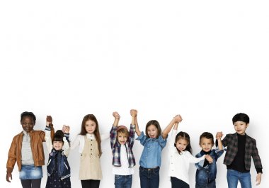 mutlu çok ırklı çocuklar