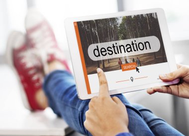 kişi holding dijital tablet