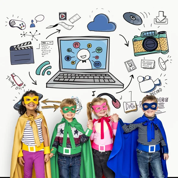 Happy Kids in super heroe costumes — Stock Photo, Image