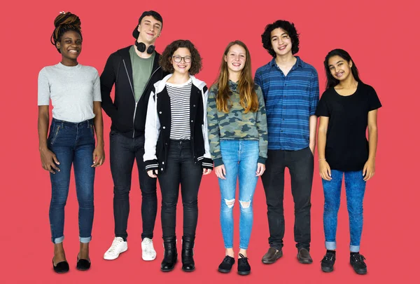 Amis de la diversité debout ensemble — Photo