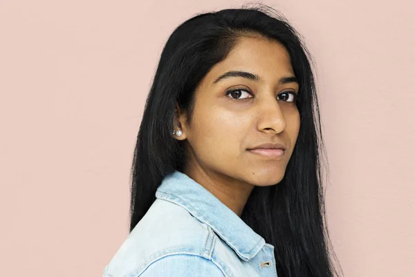 Beautiful indian young woman — Stock Photo, Image