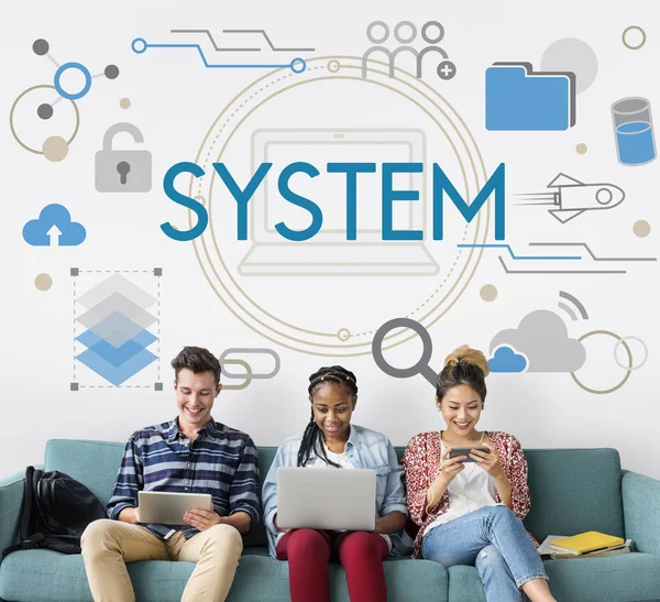 Arkadaşlar dijital cihazlar kullanarak 