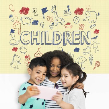 Çocuk selfie için poz