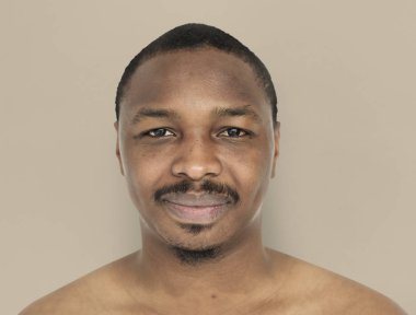 Afrikalı erkek gülümseyen