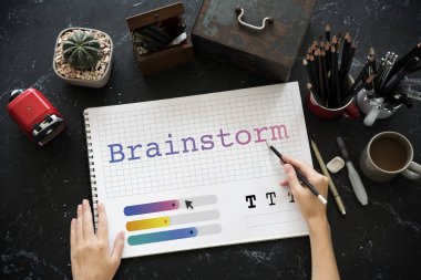 Yaratıcı tasarımcı çalışma