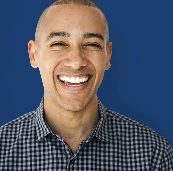 Homem de raça mista sorrindo — Fotografia de Stock