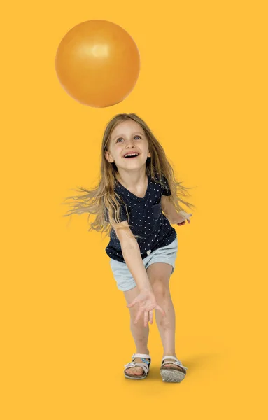 Menina com balão de ar — Fotografia de Stock