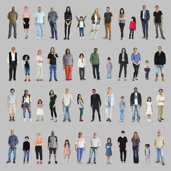 Personas multiétnicas de pie —  Fotos de Stock