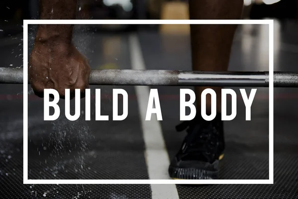 Entrenamiento de deportista con barra — Foto de Stock