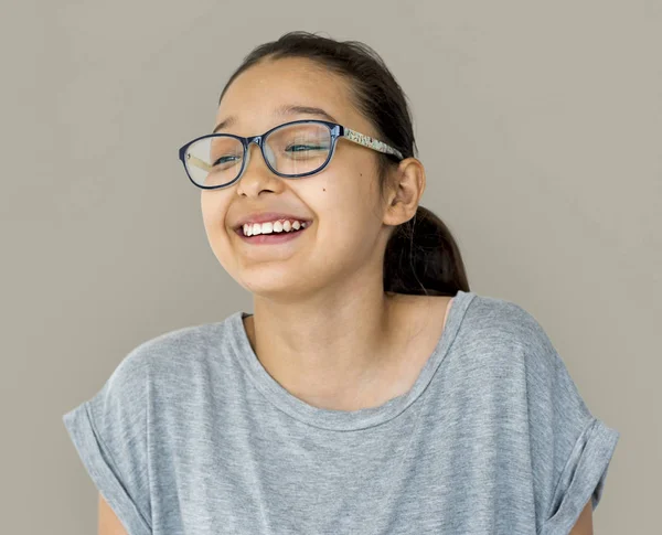 Leende kvinna med glada ansikte uttryck — Stockfoto