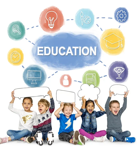 Children holding speech clouds — Stock Photo, Image