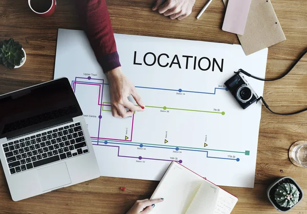 Yaratıcı insanlar masada çalışma