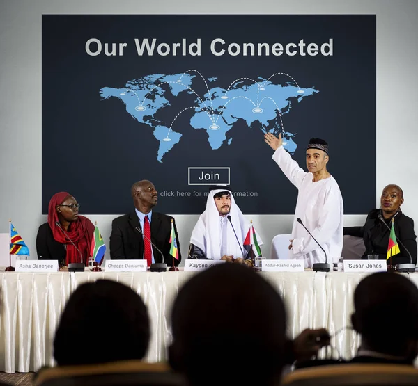 Internationale mensen op conferentie — Stockfoto