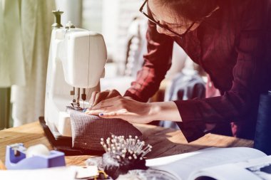 Yaratıcı moda terzi