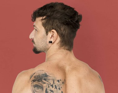 dövme olan beyaz adam