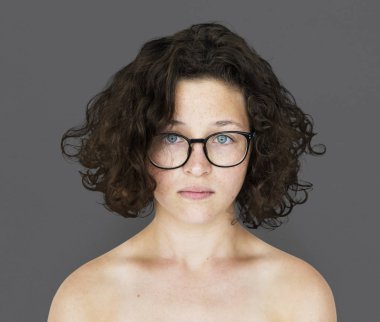 kadın çıplak omuz ile 