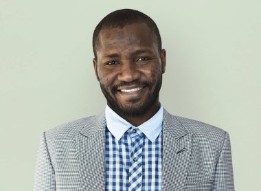Yetişkin Afrika kökenli Amerikalı adam 