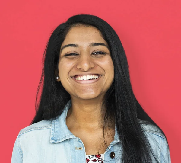 Beautiful indian young woman — Stock Photo, Image