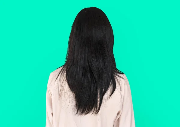 Kvinna med mörkt hår — Stockfoto