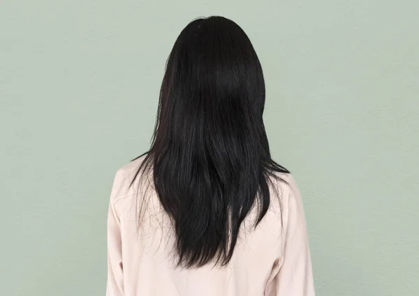 Mujer con cabello oscuro —  Fotos de Stock