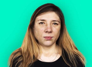 thoughful Olgun kadın