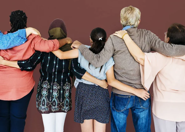 Grupo de pessoas juntas — Fotografia de Stock