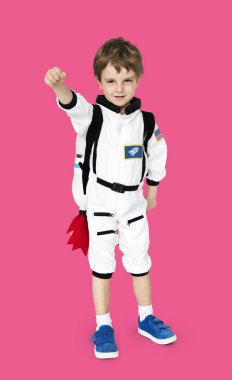astronot kostüm jetpack ile çocuk