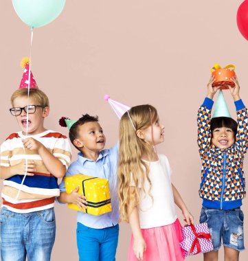 parti çok ırklı çocuklar