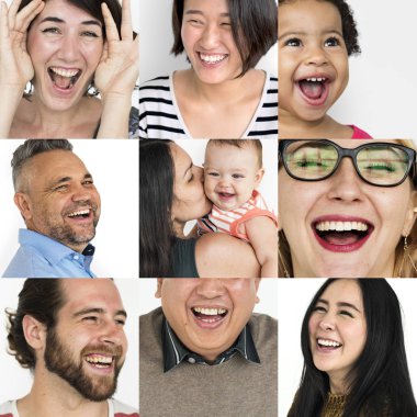 Çeşitlilik kişi gülüyor