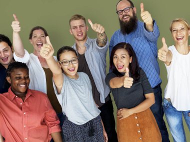 Bir grup insan bir arada