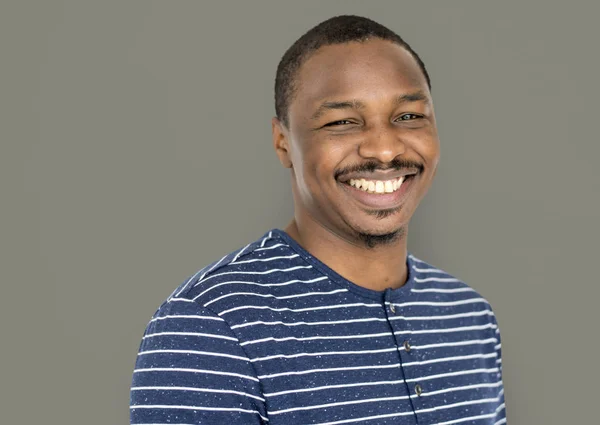 Sorridente homem africano — Fotografia de Stock