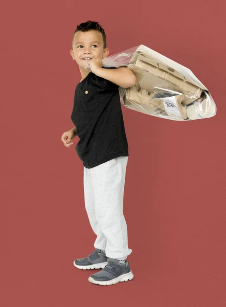 Kağıt çöp torba çocukla — Stok fotoğraf
