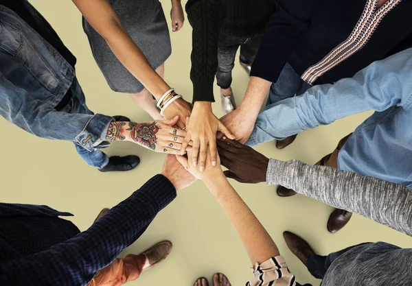 Menschliche Hände zusammen — Stockfoto