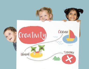 Çocuk afişini saklanıyor