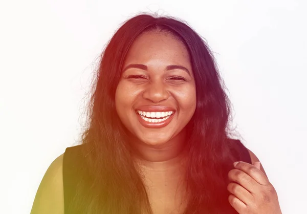 Sonriente mujer afroamericana — Foto de Stock