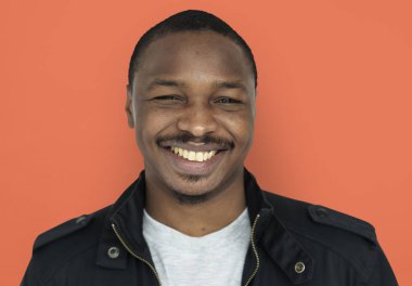 Afrikalı erkek gülümseyen