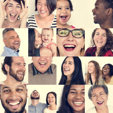 Çeşitlilik kişi gülüyor