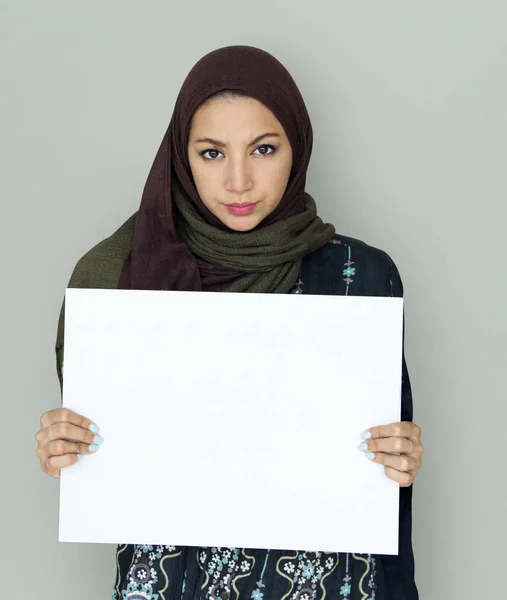 Ближневосточная женщина — стоковое фото
