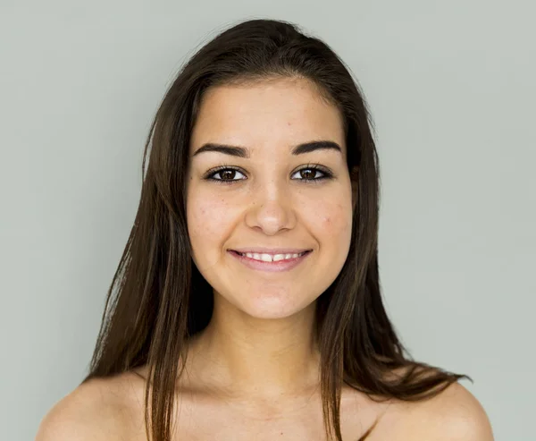 Hermosa mujer sonriente en el estudio — Foto de Stock